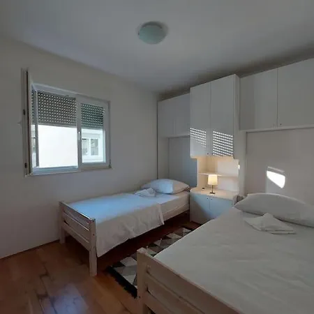 Apartment Prelas *